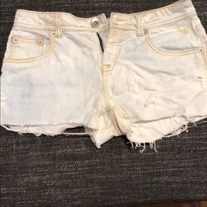 Bleached shorts